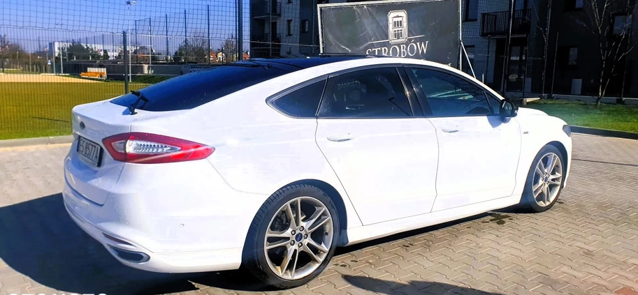 Ford Mondeo cena 63900 przebieg: 170000, rok produkcji 2017 z Bytów małe 92